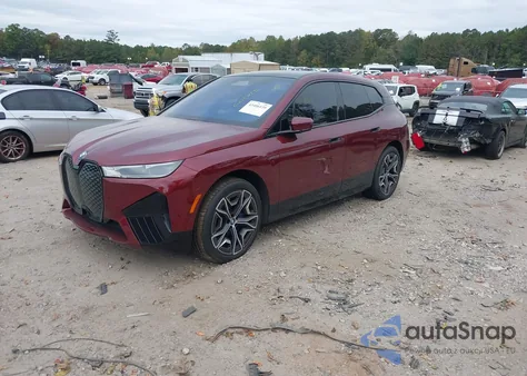 2024 BMW Ix xDrive50 z USA, uszkodzony, nr VIN WB523CF07RCN63482